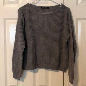Brandy Melville Gray Sweater-Top